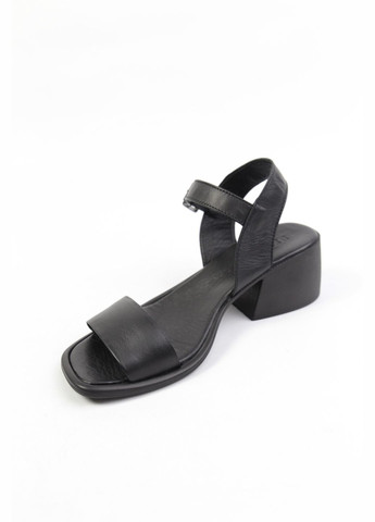 Черные босоножки Benito без застежки