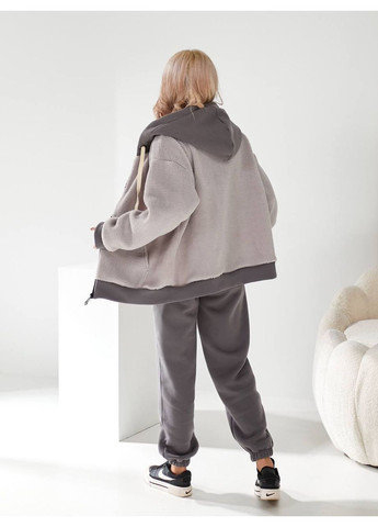 Жіночий спортивний костюм з букле Nobilitas (364237353)