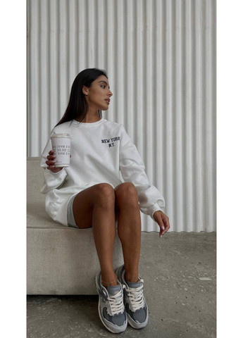 Белый теплый удлиненный свитшот oversize с трендовой надписью Україна без декора (360544822)