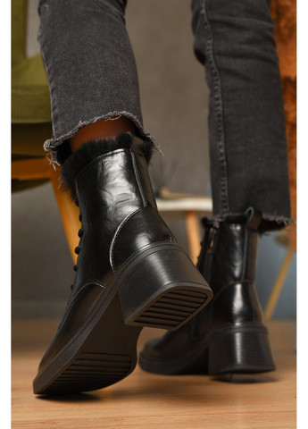 Черевики жіночі зимові на хутрі чорного кольору Let's Shop (365410079)