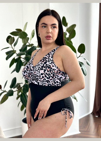 Чорний літній неймовріно зручний та стильний купальник суцільний Vakko