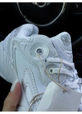 Белые демисезонные кроссовки мужские adidas astir full white адидас No Brand