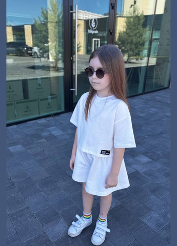 Молочная летняя стильная детская оверсайз футболка топ с нашивкой Little Joys