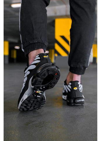 КРОССОВКИ ЖЕНСКИЕ NIKE AIR MAX PLUS TN WHITE BLACK НАЙК АИР МАКС ТН ПЛЮС No Brand чёрные демисезоны (367168163)