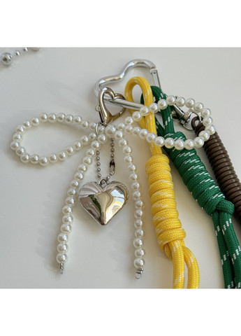 Брелок підвіс з металевим сердечком, бантиком та декоративними шнурками на сумку, наплічник або ключі B&S (368827060)