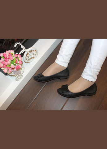 Женские балетки женские черного цвета | чёрные однотонные перфорация, бант искусственная кожа (328940105)