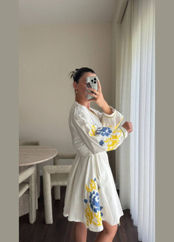 Білий зимній жіноча вишита сукня патріотичні квіти ESQ 5472