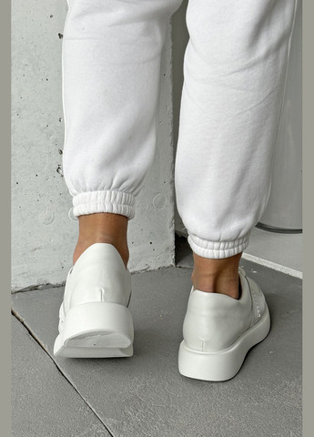Білі осінні сучасні стильні комфортні шкіряні кросівки InFashion Кросівки