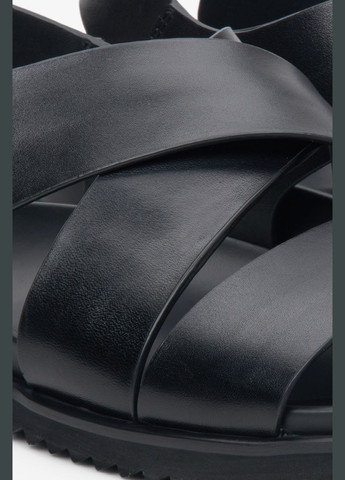 сандалии, цвет черный Estro