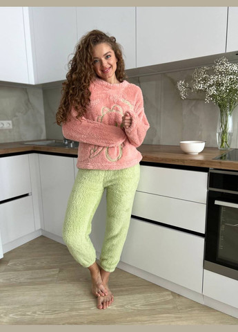 Розовая зимняя женская теплая махровая пижама кофта + брюки No Brand Піжама