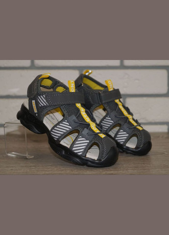 Темно-серые повседневные, кэжуал сандалии для мальчика с закрытым носком темно-серые Kimboo на липучке