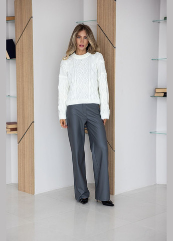 Молочный демисезонный свитер джемпер Larionoff