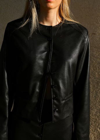 Чорна демісезонна куртка H&M