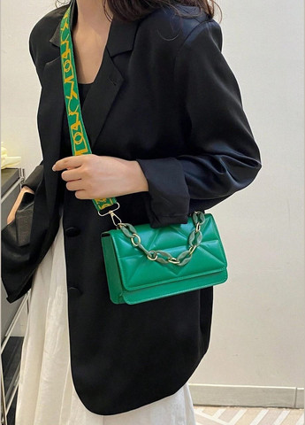Жіноча класична сумка 10277 на ремінці зелена No Brand (282962560)