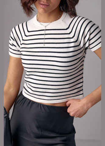 Молочная демисезон укороченная женская футболка в полоску - молочный Lurex