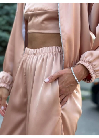 Костюм жіночий шовковий з топом бежевого кольору 38994 Fashion (403178836)