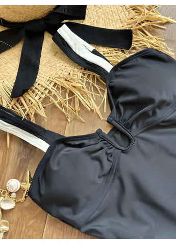 Черный летний женский летний черно-белый купальник с декольте. слитный No Brand