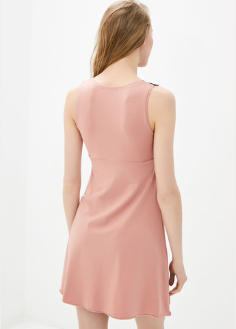 Нічна сорочка рожево-пудрового кольору з контрастним ліфом та мереживом ORA (305697074)