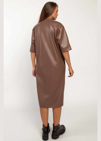 Світло-коричнева повсякденний жіноча сукня-тренч вільного силуету міді довжини з еко-шкіри (пл 2120) RiMari