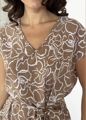 Бежевое повседневный, коктейльное, джинсовое, кэжуал платье в стиле а с нежным рисунком а-силуэт INNOE с цветочным принтом