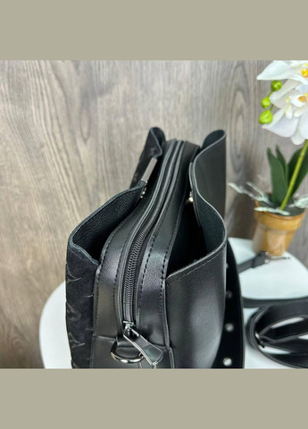 Замшевая женская сумка на плечо с тиснением и магнитной застёжкой черная (sku_1424) No Brand (330576071)