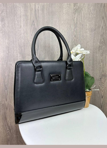 Женская каркасная сумка из экокожи с плечевым ремнем и лаковой вставкой черная матовая (sku_1241) No Brand (330575786)