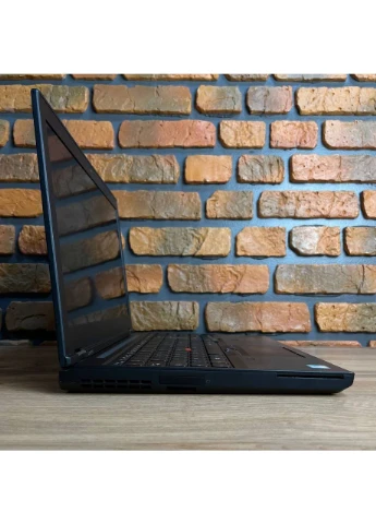 Робоча станція ThinkPad P50 / 15.6" (1920x1080) IPS / Intel Core i7-6820HQ (4 (8) ядра по 2.7 - 3.6 GHz) / 16 GB DDR4 / 256 GB Lenovo (398138713)