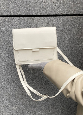 Жіноча класична сумка через плече крос-боді на широкому ремінці 10165 біла No Brand (285794906)
