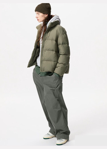 Оливковый (хаки) Пуховик Uniqlo