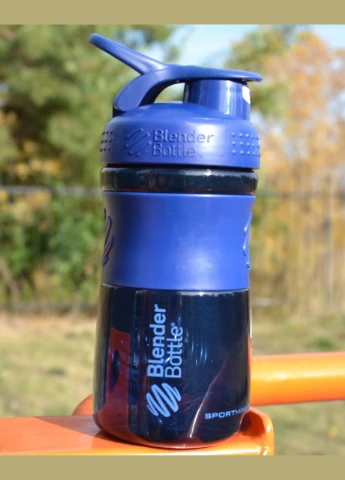 Шейкер спортивний (пляшка) BlenderBottle SportMixer Flip 20oz/590ml Navy Blender Bottle (382897842)