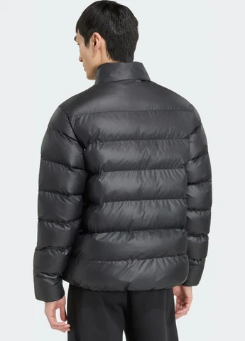Черная демисезонная куртка essentials insulated adidas