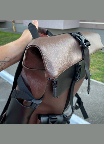Коричневий рюкзак портфель універсальний Роллтоп екошкіра Travel Bag brown No Brand (294335308)