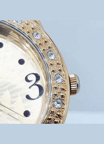 Наручные часы '' женские кварцевый силиконовый ремешок () Q&Q Q738J103 (305391324)