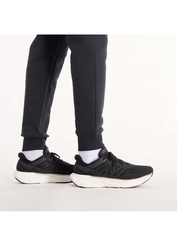 Черные демисезонные брюки New Balance