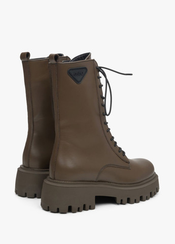 Осенние ботинки, цвет коричневый Estro