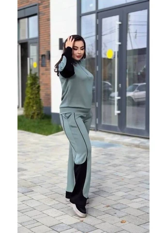 Жіночий спортивний костюм No Brand (389482789)