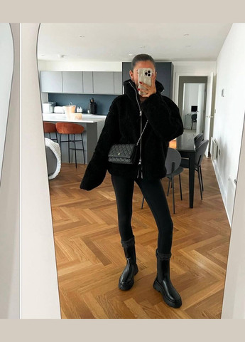 Черная куртка No Brand