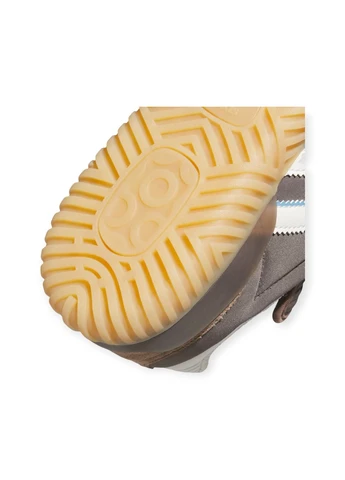 Коричневые всесезонные кроссовки busenitz indoor super - 47.5 adidas