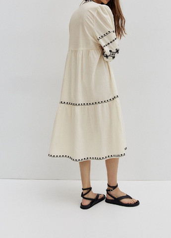 Молочна кежуал сукня H&M з орнаментом