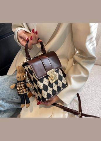 Женская мини сумочка клатч с брелком зайцем на плечо, экокожа, геометрический узор, розовая (sku_1082-2) No Brand (330576079)