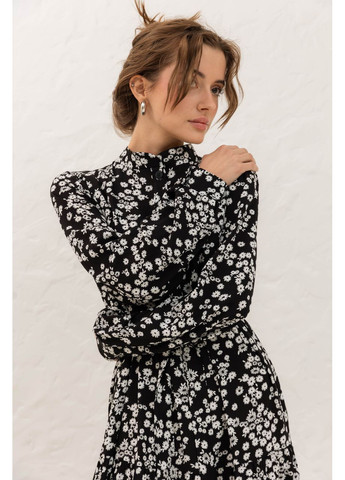 Чорна чорне плаття міді зі штапелю Seventeen