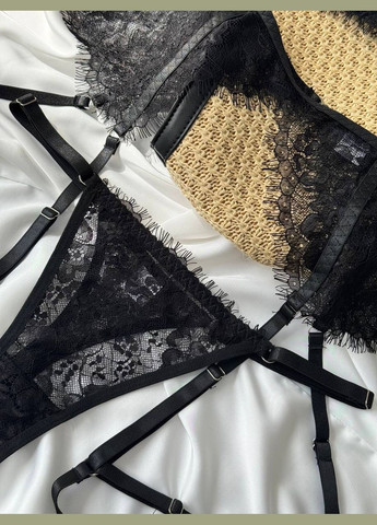 Чорний комплект жіночої білизни з поясом та гартерами Simply sexy