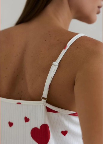 Біла всесезон піжама в сердечка з принтом для жінок легкий комплект з сердечками для дому жінкам набір бантик з шортами майка + шорти Cindylove