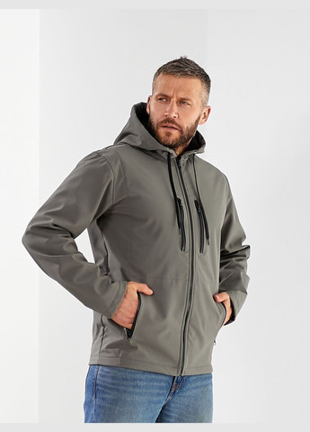 Сіра демісезонна мужская куртка штормівка, из ткани soft shell капюшоном и подкладкой Tailer