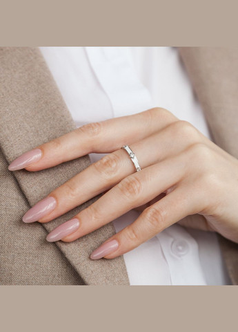 Серебряное кольцо с фианитами. Каштан (342335400)