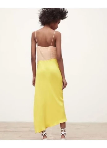 Жовтий сукня Zara