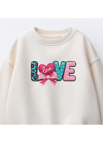 Термонаклейка "Love" вязаная цветная (8739) No Brand (390426290)