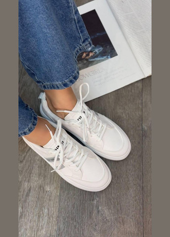 білі на шнурівці No Brand Кросівки жіночі білі демісезони (317777186)