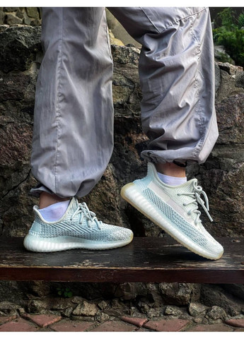 Сірі Осінні кросівки чоловічі adidas yeezy 350 v2 cloud white 1 адідас ізі буст No Brand