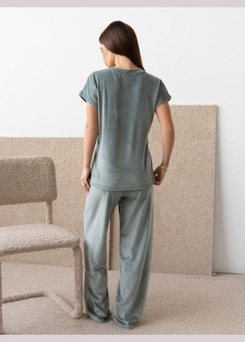 Оливкова велюрова піжама з вільними брюками ISSA PLUS (280899108)
